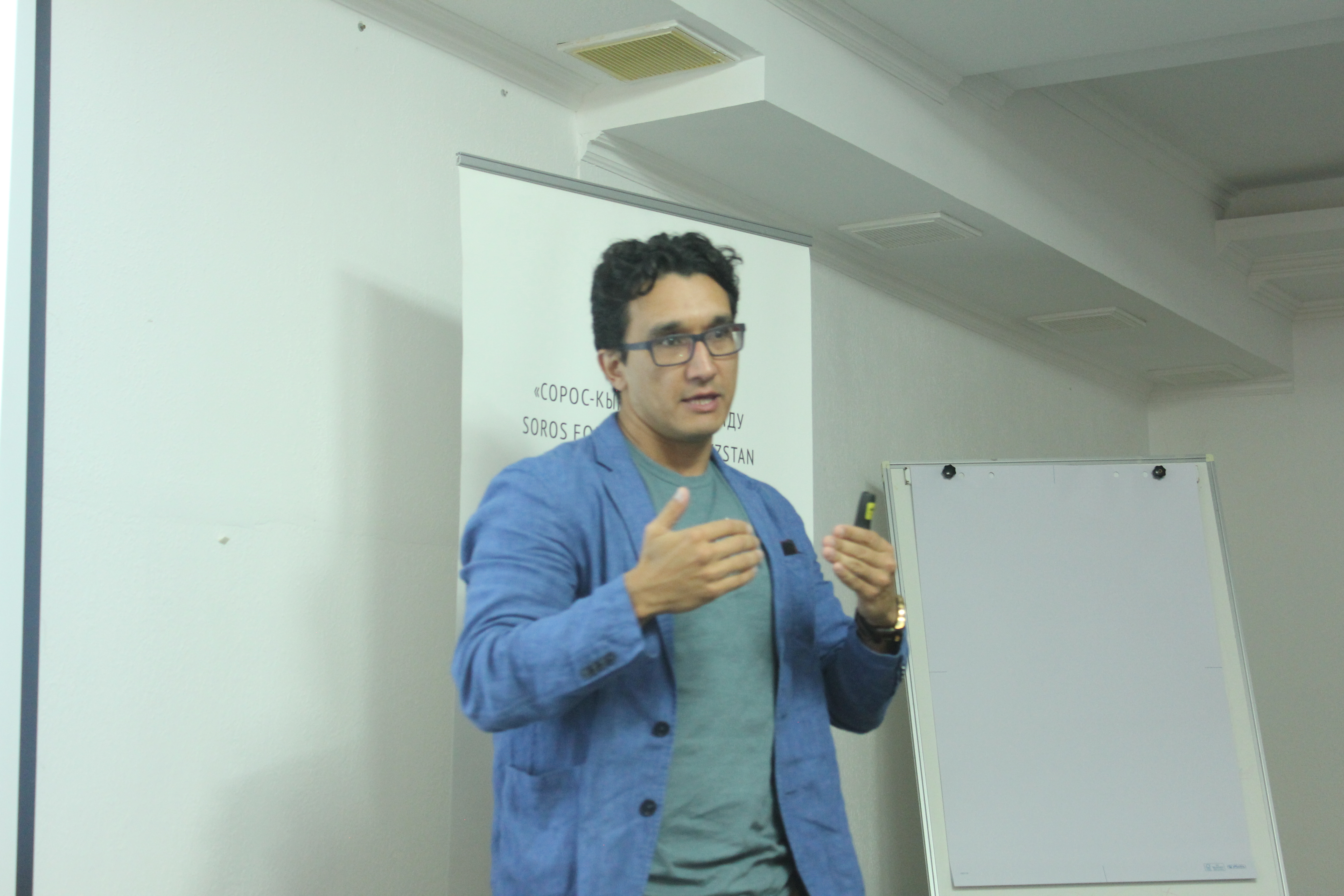 Прошел Data Camp 2018 по работе с данными для журналистов, программистов, дизайнеров и аналитиков